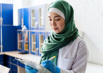 Berbagai jenis ilmu dan hukum mempelajarinya