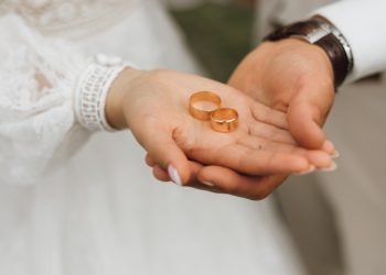 Melamar menurut syariat islam