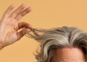 Hukum Mencabut Uban Menurut Fiqih