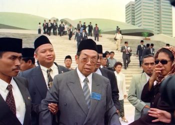 Gus Dur merupakan Presiden ke-4 RI yang dikenal sebagai sosok Guru Bangsa
