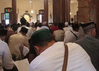 Potret Ngaji Bareng Gus Baha