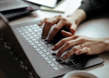 hukum joki tugas dalam islam