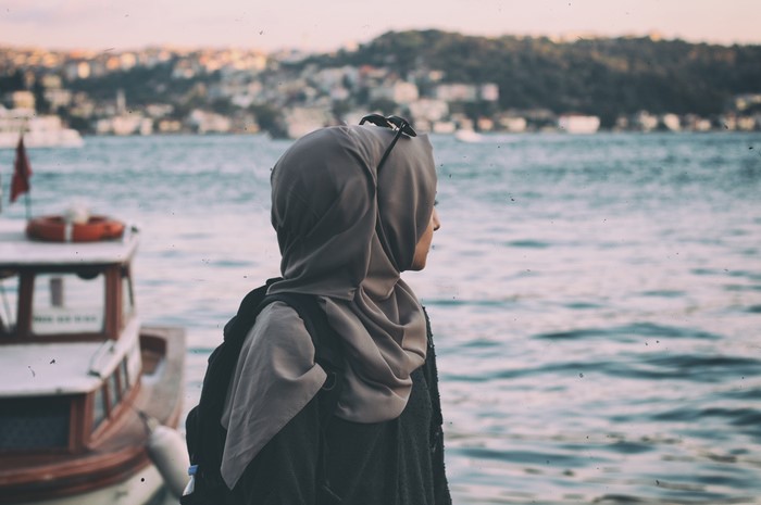 menanamkan rasa khawatir pada akhirat