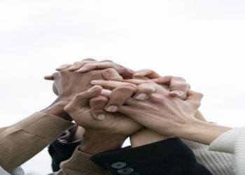 Ilustrasi saling menghargai dalam keberagaman