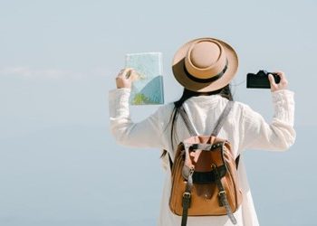 Lakukan Ini Sebelum Travelling Agar Tidak Kebingungan Dalam Menentukan Tempat Shalat!!