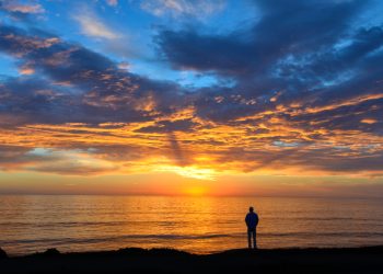Keutamaan Mendengarkan Murrotal QS Al-Baqarah di Rumah: Berkah, Kedamaian, dan Perlindungan