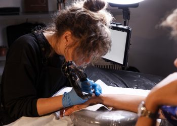 Ilustrasi hukum mentato tubuh dalam islam