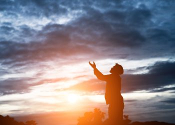 Mengapa Ketika Akan Sholat Sunnah, Kita Dianjurkan untuk Berpindah Tempat?