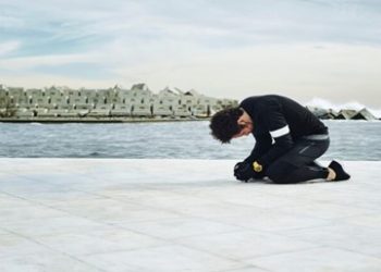 Hukum Menyentuh Handphone yang Berisi Aplikasi Al-Qur’an