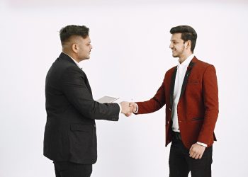 Ilustrasi menerapkan qanaah dalam kehidupan