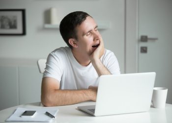 Mudah Mengantuk Saat Berpuasa? Ini Dia Penyebab Munculnya Rasa Kantuk pada Orang yang Berpuasa