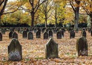 Bagaimana Hukum Talqin Mayit apabila Ditinjau dari Sudut Pandang Fiqih? Simak Ulasan Berikut!