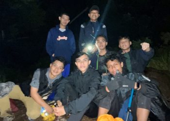 Menjadi Cahaya di Antara Gelapnya Hidup