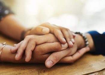 Pelita di Tengah Gelap: Hakikat Sabar Dalam Rumah Tangga