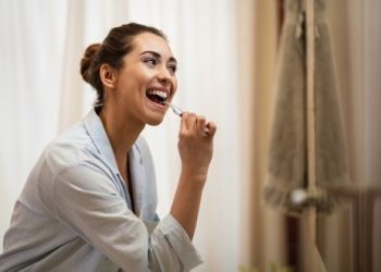 Bolehkah Sikat Gigi Ketika Puasa? Simak Penjelasan Berikut!