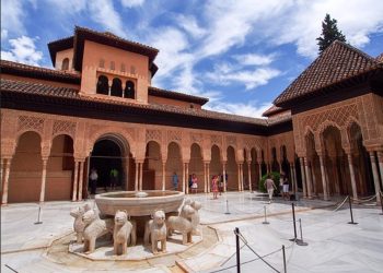 Alhambra Istana Pengendali Air: Menilik Jejak Peradaban Islam yang Berjaya di Andalusia