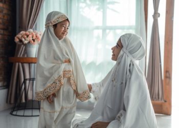 Apakah Perlu Berniat Imam Saat Shalat Berjamaah dengan Anak Kecil? Ini Penjelasannya