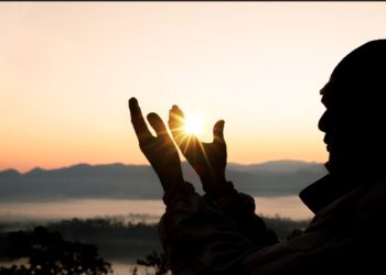 Bersyukur: Seni Menemukan Kebahagiaan dari Hal-hal Sederhana