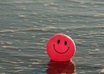 Antara Luka dan Menerima; Antara Bahagia Meski Tak Sempurna