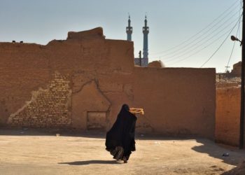 Muslimah Wajib Tahu! Ini Dia 3 Adab Wanita Ketika Keluar Rumah