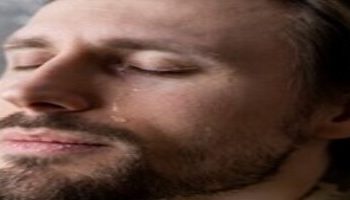 Ilustrasi seseorang yang sedang menangis (freepik.com – almuhtada.org)