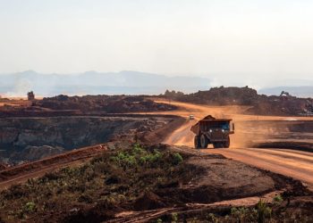 ilustrasi kegiatan pertambangan (freepik.com -almuhtada.org)