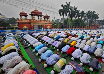 Bingung Cara Menegur Imam yang Salah dalam Salat? Berikut Penjelasannya!
