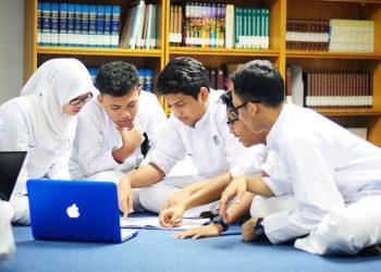 Gimana Sih Cara Mengamalkan Ilmu yang Bermanfaat Versi Mahasiswa? Simak Ini Dia Penjelasannya!