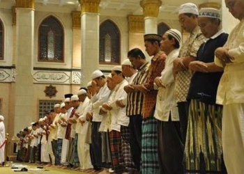 Hukum Sholat Berjamaah dengan Imam yang Berbeda Niat: Sah atau Tidak?