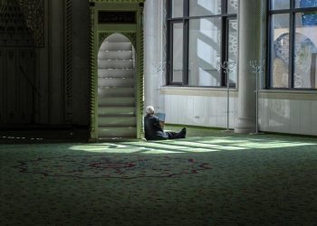 Mengapa Al-Matsurat Wajib Jadi Amalan Harianmu? Ini Deretan Manfaatnya