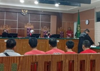 Tajam ke Bawah, Tumpul ke Atas