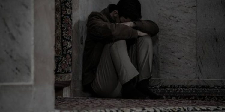 ‎Kamu Sering Mengeluh Selama Ramadan? Mungkin Ini Penyebabnya