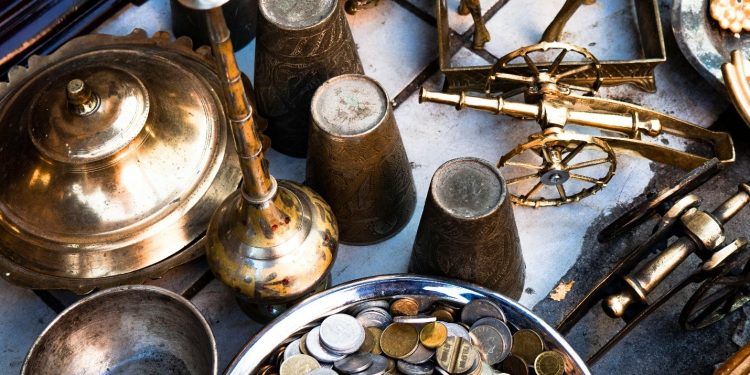 Barang Tergeletak, Tak Tau Siapa Pemilikinya. Bolehkah Kita Manfaatkan?