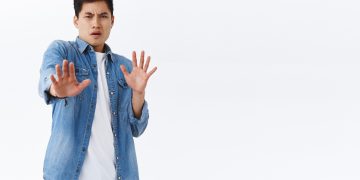 Berhenti Menjadi Kritikus bagi Dirimu Sendiri!