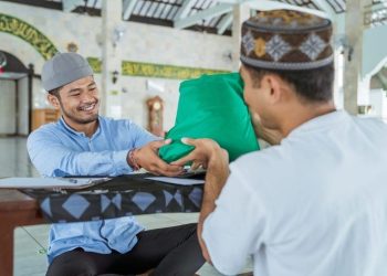 Zakat Fitrah: Jembatan Kemanusiaan yang Menghapus Kesenjangan Sosial