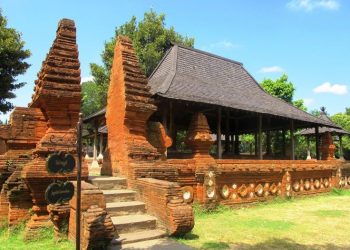 Mengapa Kesultanan Cirebon Terpecah Menjadi Empat Keraton?