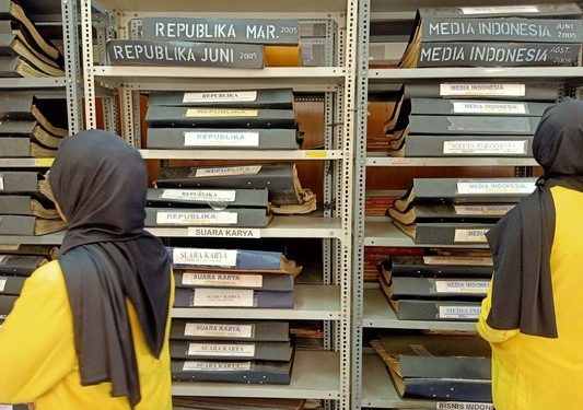 Labirin Memori: Mengurai Benang Kusut Historiografi Tragedi 1965