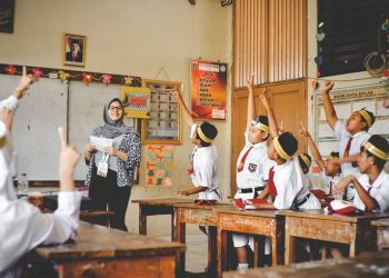 Wajibkah Negara Menjamin Pendidikan Warganya? Pandangan Pendidikan Negara dari Perspektif  Politik dan Agama
