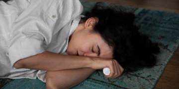 Apakah Tidur Membatalkan Wudhu? Coba Pahami Tinjauan Sampai Mana Batasannya!