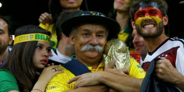 Samba, Ginga, dan Lima Mahkota : DNA Sepakbola Brazil yang Mengguncang Dunia