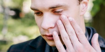 Bintitan Sembuh Dioles Ludah Pagi, Fakta Medis atau Sekadar Mitos?