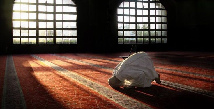 Salat Hajat: Sarana Ikhtiar dalam Memohon Pertolongan kepada Allah Swt.