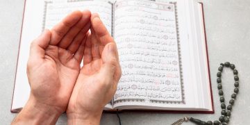 Doa: Senjata Terkuat Seorang Muslim yang Sering Diremehkan